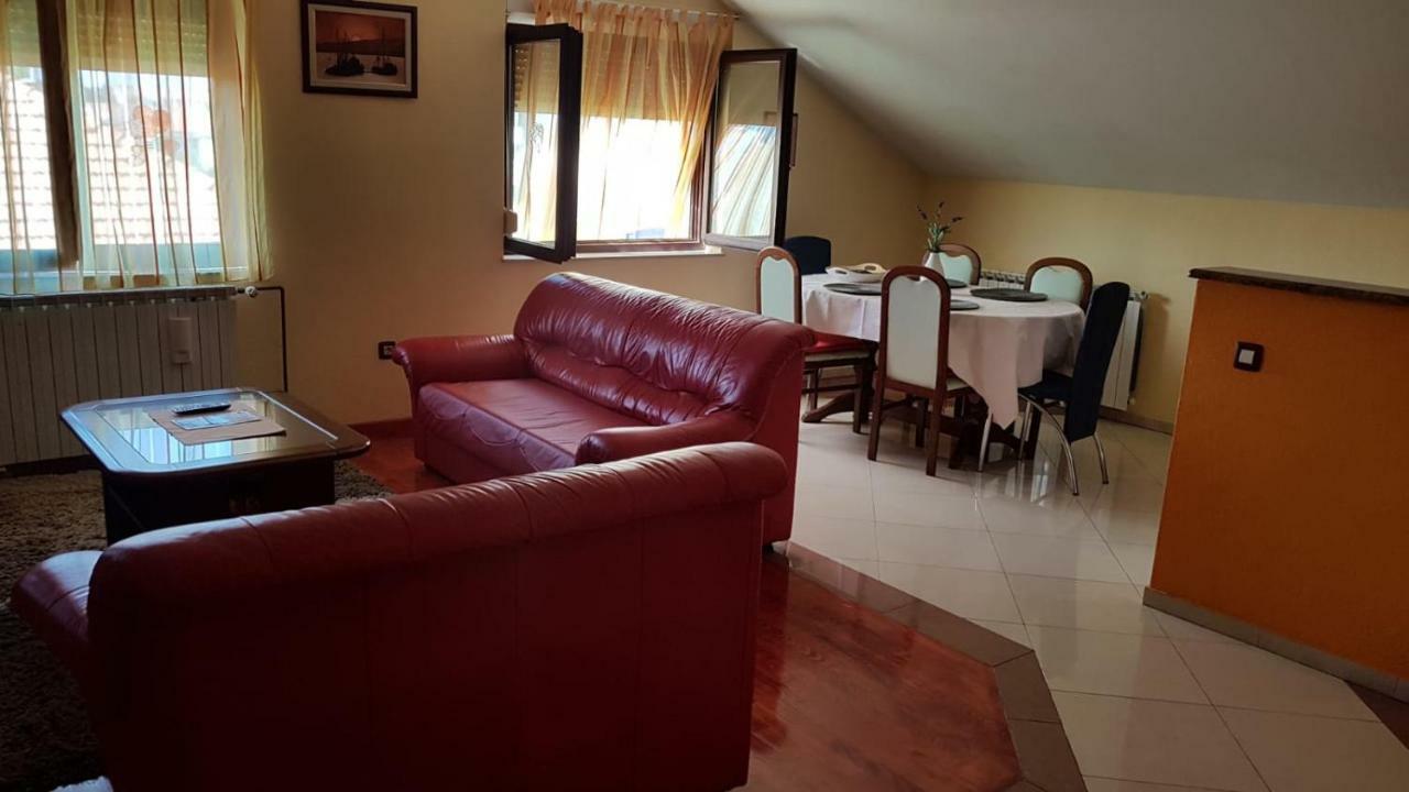 Appartamento Nena Zara Esterno foto